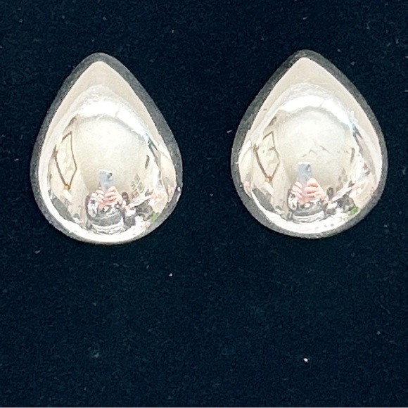 Vintage Southwestern Sterling Silver Puffed Teardrop Earrings - Picture 3 of 8